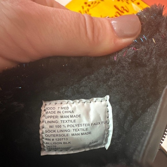 TOTES snow boots - Picture 5 of 5